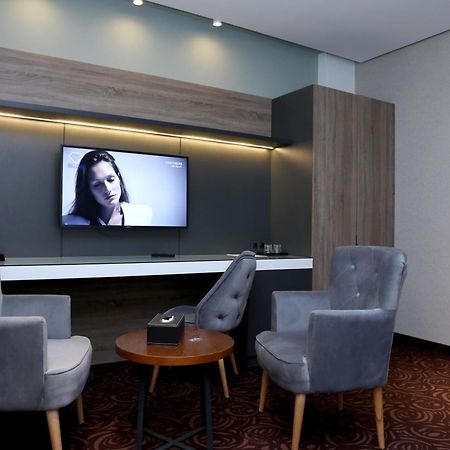 Best Western Plus Paradise Hotel 迪利然 外观 照片