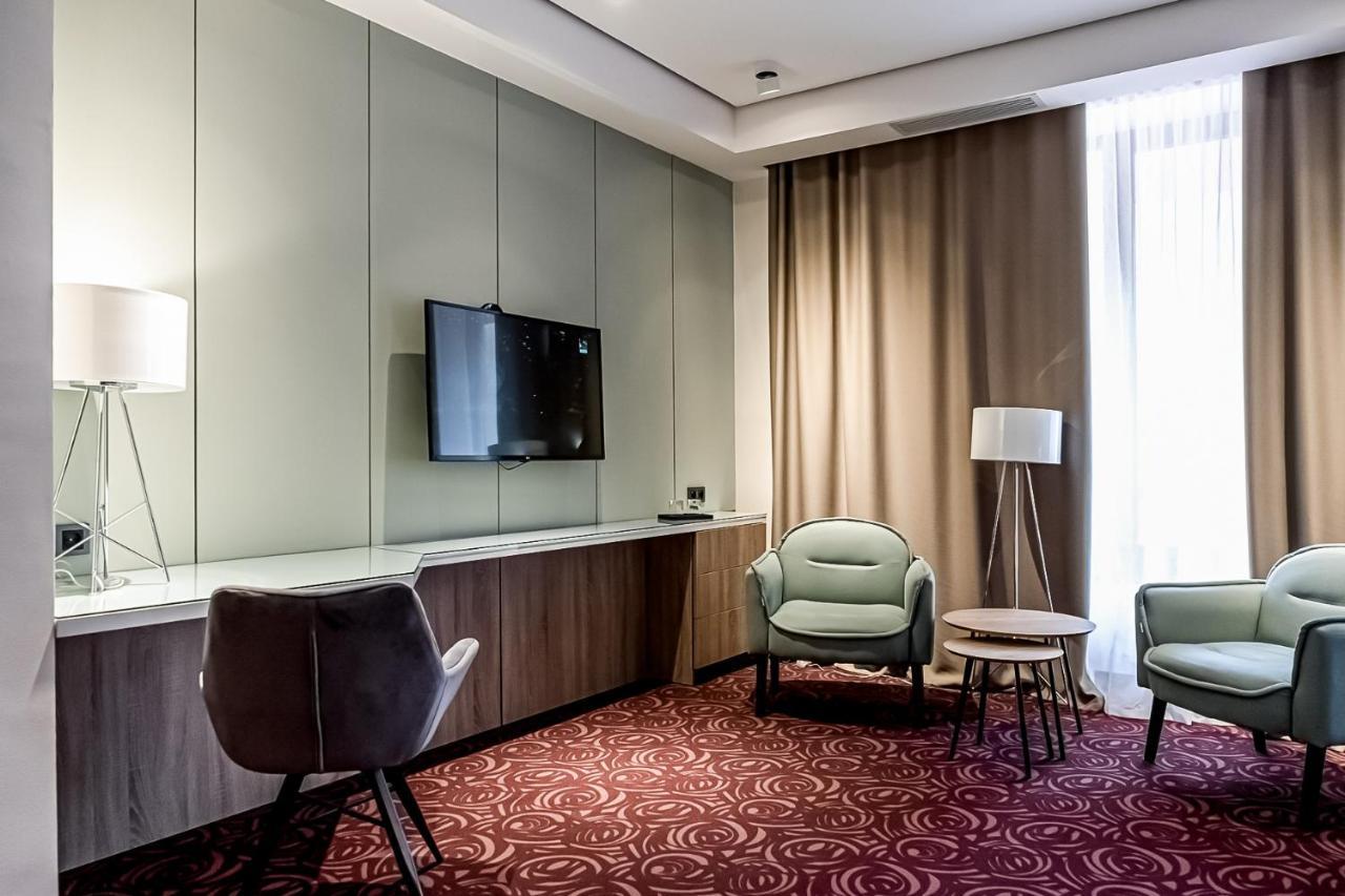 Best Western Plus Paradise Hotel 迪利然 外观 照片
