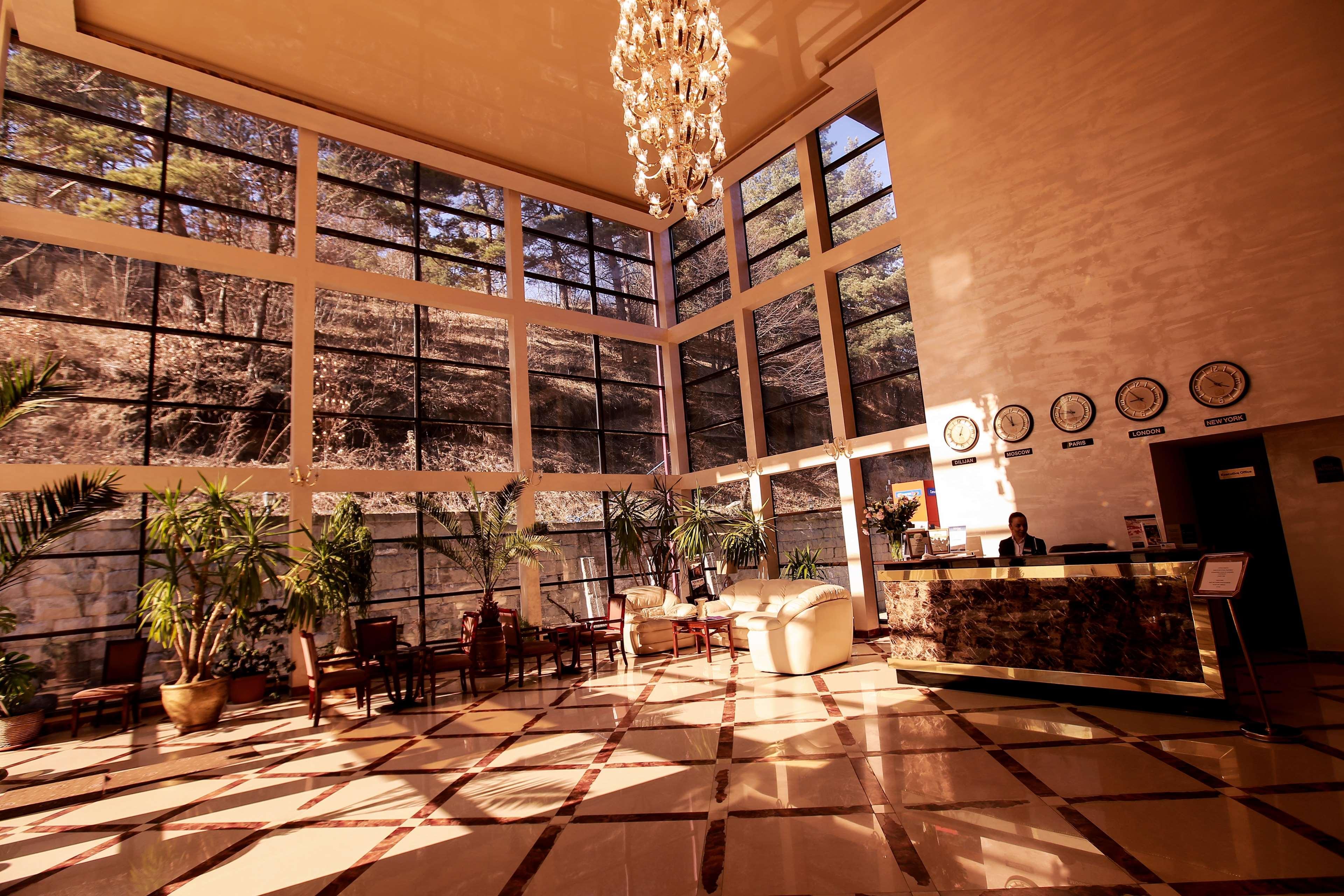 Best Western Plus Paradise Hotel 迪利然 外观 照片