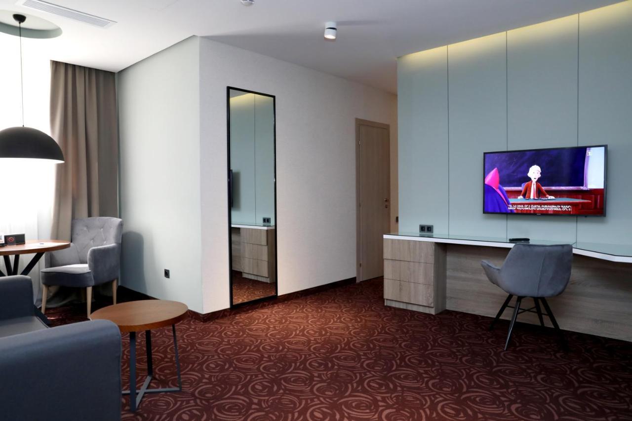 Best Western Plus Paradise Hotel 迪利然 外观 照片